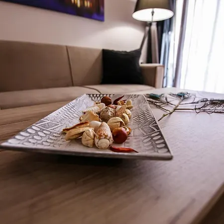 Helena'S Apartment Two Golos Dış mekan fotoğraf